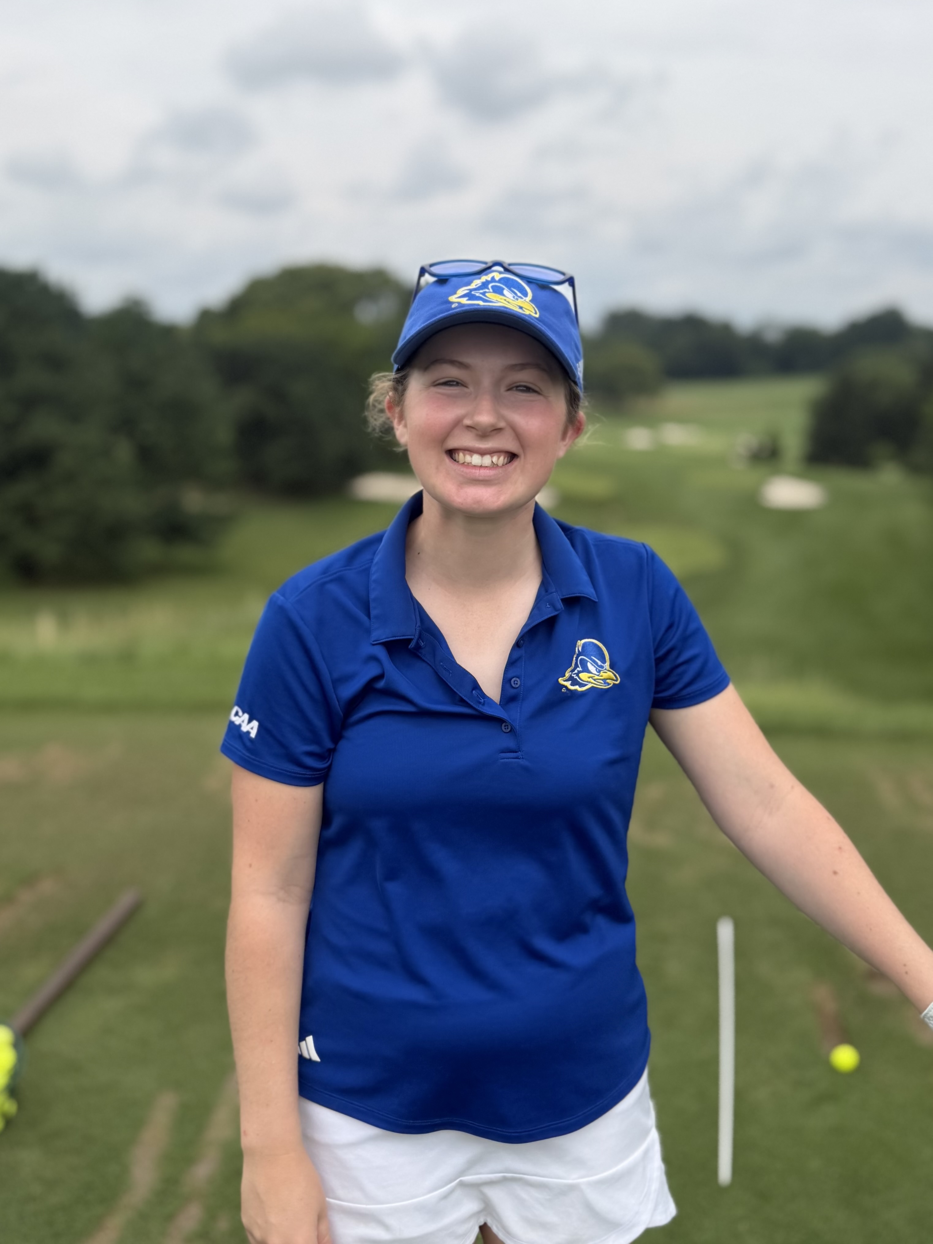 Rogowicz and Dunigan Share Lead at Women's Amateur
